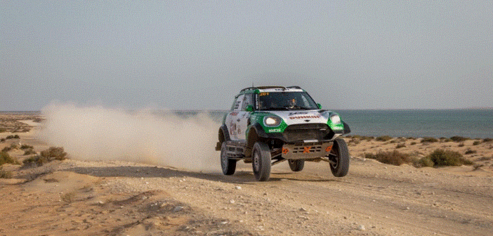 La mini del vincitore sulle piste del Sharqiyah Baja.