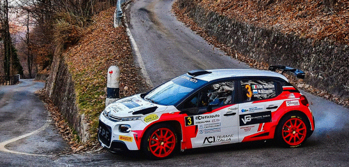 De Tommaso in azione sulle strade del Laghi (Foto Lavagnini)