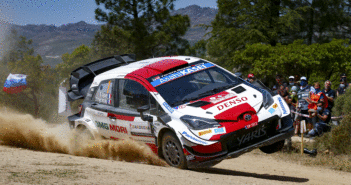 Ogier in uno dei tanti passaggi limite della prima giornata.