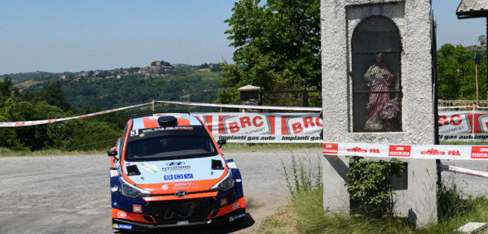 La Hyundai i20 R5 incanta il rally di Alba.