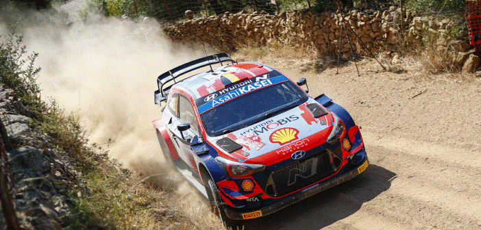 La Hyundai di Neuville sulla terra dello shakedown.