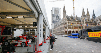 La piazza del mercato di Ypres cuore pulsante della gara.