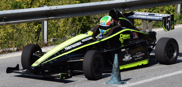 La freccia giallo nera dello slalom di Garessio