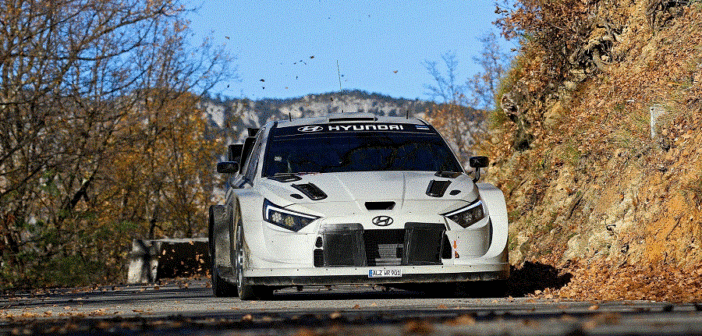 La Hyundai i20 N rally1 sugli asfalti che tra un mese saranno teatro del .. (Photo Julien Pixelrallye)