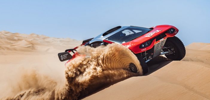 Loeb in uno dei più suggestivi passaggi sulle dune degli Emirati