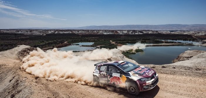 La Polo di Nasser in azione in uno degli scorci più suggestivi del Jordan Rally ..