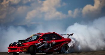 La Subaru di Checchin a ruote fumanti in un round del drift made in Italy