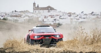 L'Hunter di Loeb sulle strade dell Andalusia.