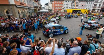 La cerimonia di partenza del Deutschland nel cuore di Trier