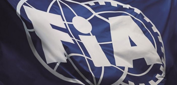 La bandiera del FIA sventola sulle decisioni del consiglio mondiale ..