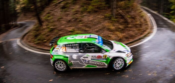 Emil Lindholm il fresco vincitore del WRC2 con la Skoda Fabia Rally2 Evo