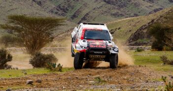 Al Attiyah mette le ali al suo Hilux T1+