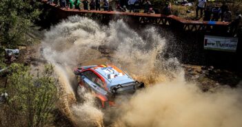 Thierry Neuville nel famoso guado Messicano nell'ultima edizione WRC del 2020.