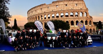 Foto di gruppo per i givani Junior alla presentazione romana ..