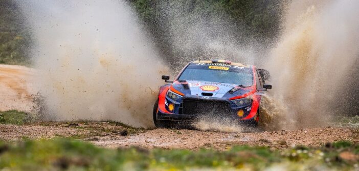 Neuville in uno dei tanti guadi di quest'anno