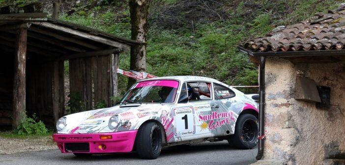 La Porsche 911 di Da Zanche in azione sulle speciali di Isola Vicentina