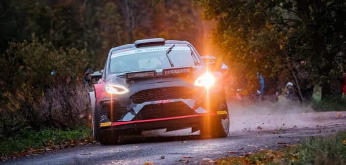 Tanak da spettacolo con la Fiesta Rally2