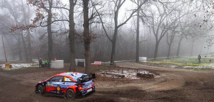 La Hyundai plus di Neuville sulle strade del parco di Monza