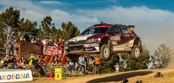 Loubet nella sua spettacolare cavalcata in Sardegna nell'anno del titolo WRC2 con la Skoda Fabia Rally2