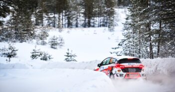 La Fiesta rally4 by Lorenzon di Trentin tra i muri di neve dell'Arctic