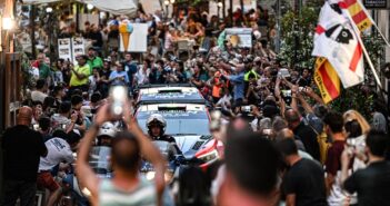 Alghero abbraccia il rally Italia Sardegna nella parata in Alghero ..