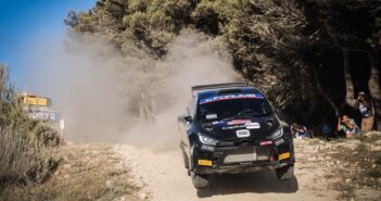 Pajari in azione sulla Yaris Rally2 sulla terra di Sardegna