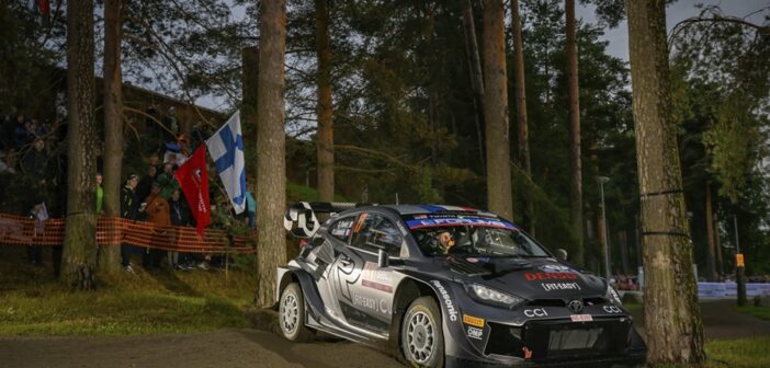 Ogier in azione sullo shake