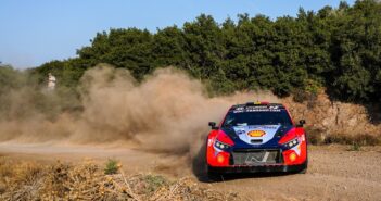 Neuville in azione nello shake