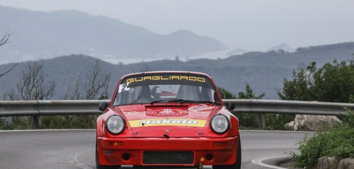 La Porsche 911 RS Carrera di Lombardo sulle strade dell'Elba