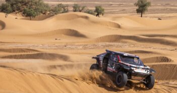 Al Attiyah tra le dune del marocco mette le ali alla Dacia Sandriders