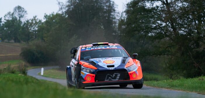 La Hyundai di Neuville detta il passo sulle prove Ceche