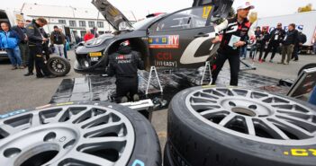 Ogier in una delle Tyre Fitting Zone del Central European Rally