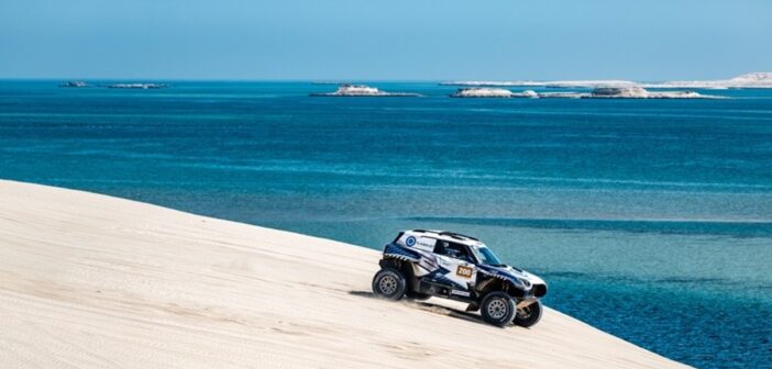 Krotov sulle suggestive dune del Qatar