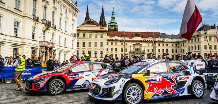 Le Rally1 Hybrid in bella mostra alla partenza di Praga