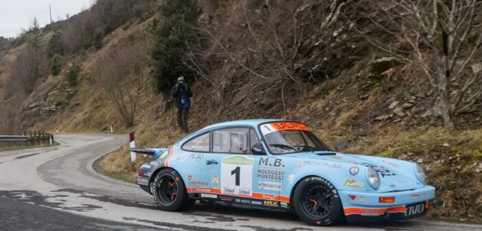 La Porsche di Musti nella sua cavalcata trionfale